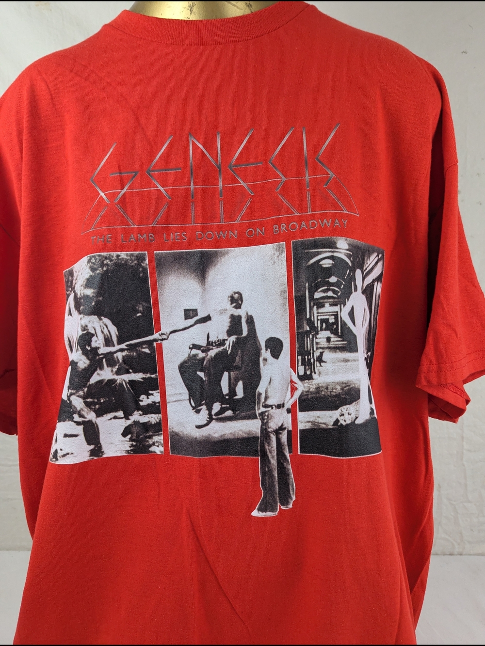 Genesis 'The Lamb Lies Down On Broadway' Album Cover Graphic 2XL